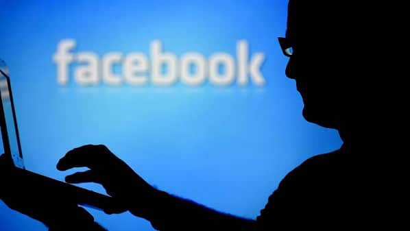 روابط تهمك يجب التعرف عليها عند إستخدام فيسبوك لحماية خصوصياتك